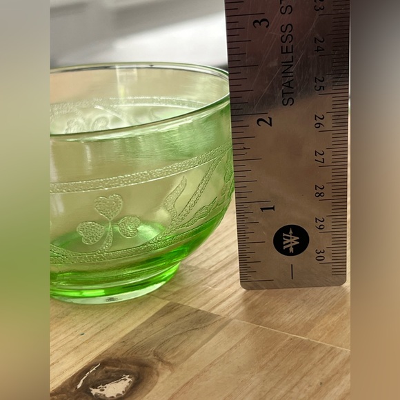 Rare Vintage 1930’s Hazel Atlas Uranium Glass Tea Cup and Saucer Shamrock Motif - Picture 8 of 10